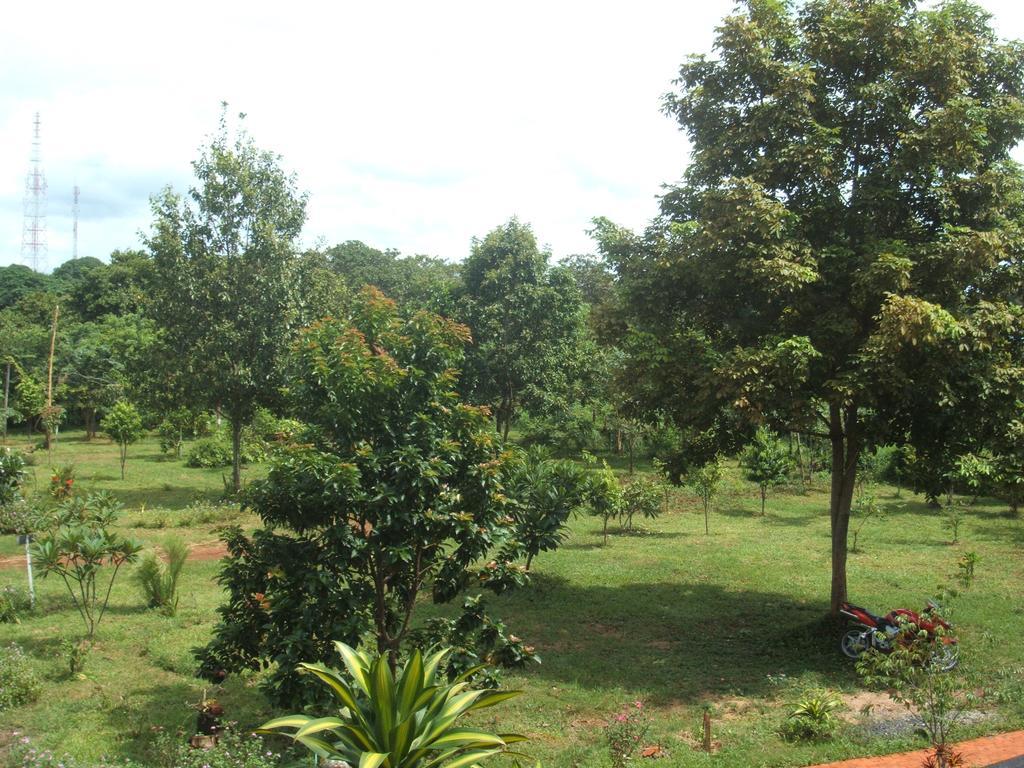 Green Plateau Lodge Banlung Экстерьер фото