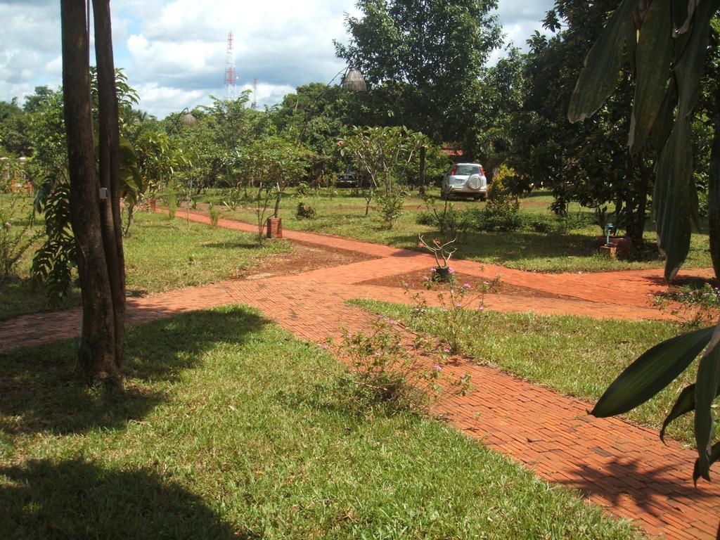 Green Plateau Lodge Banlung Экстерьер фото